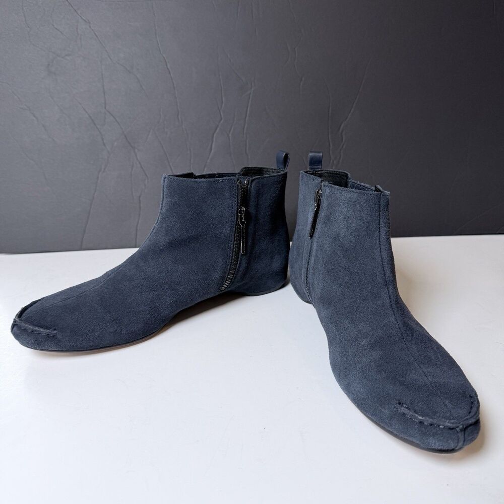 Donald Pliner Belle Suede Ankle Booties Navy Blue Split Toe Zip Boots Womens 8M